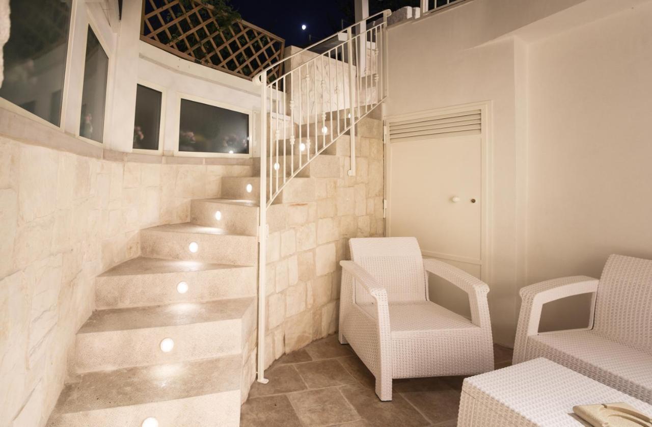 Trulli E Puglia Luxury Suite Alberobello Exterior photo